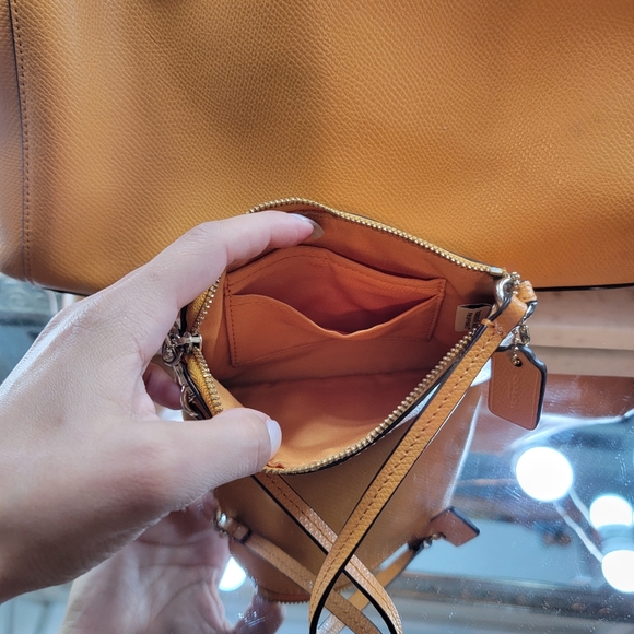 Coach purse and wallet - Picture 3 of 11